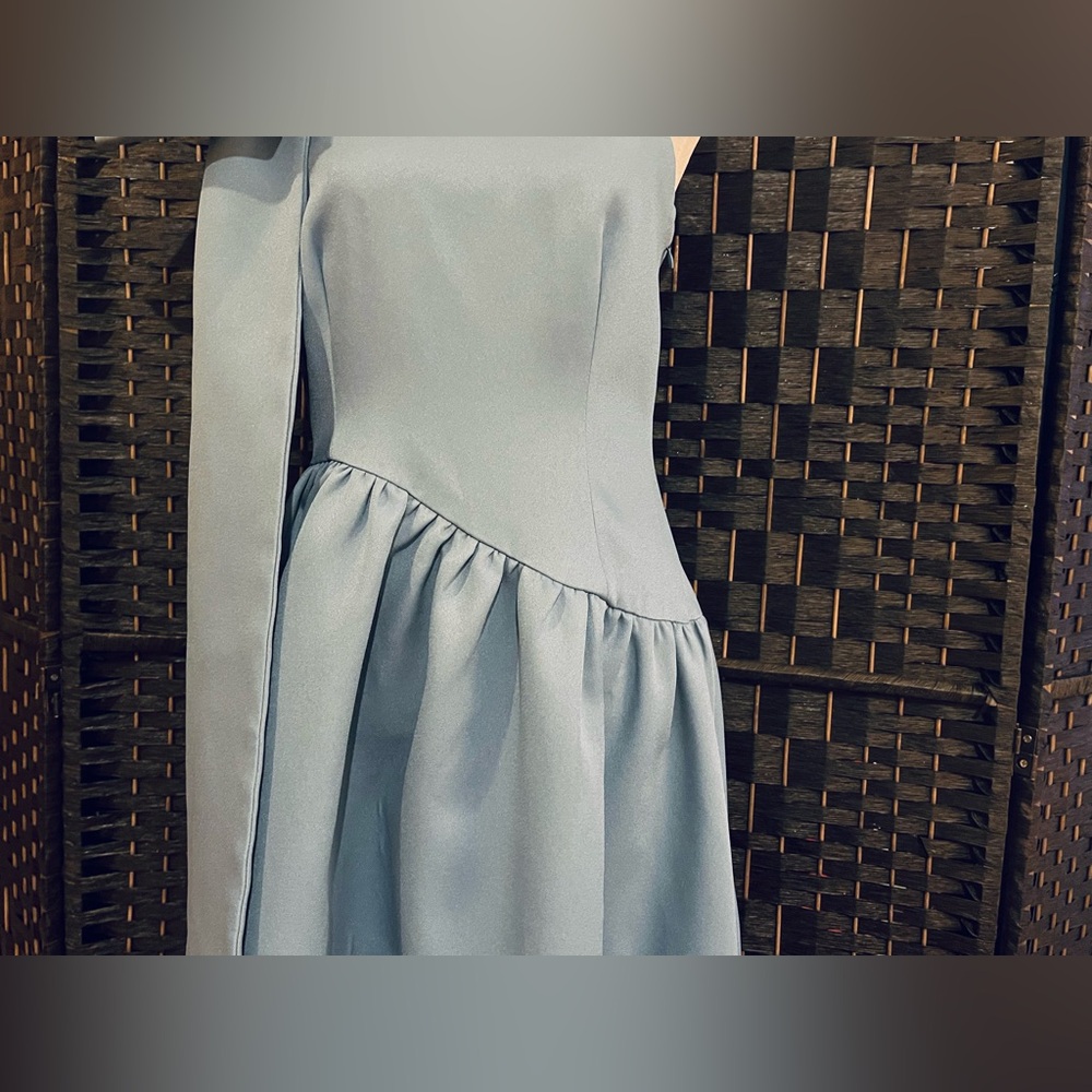 Elliatt Liesel One-Shoulder Dress. Shoulder bow, draped overlay. Smokey blue. M - Picture 7 of 14